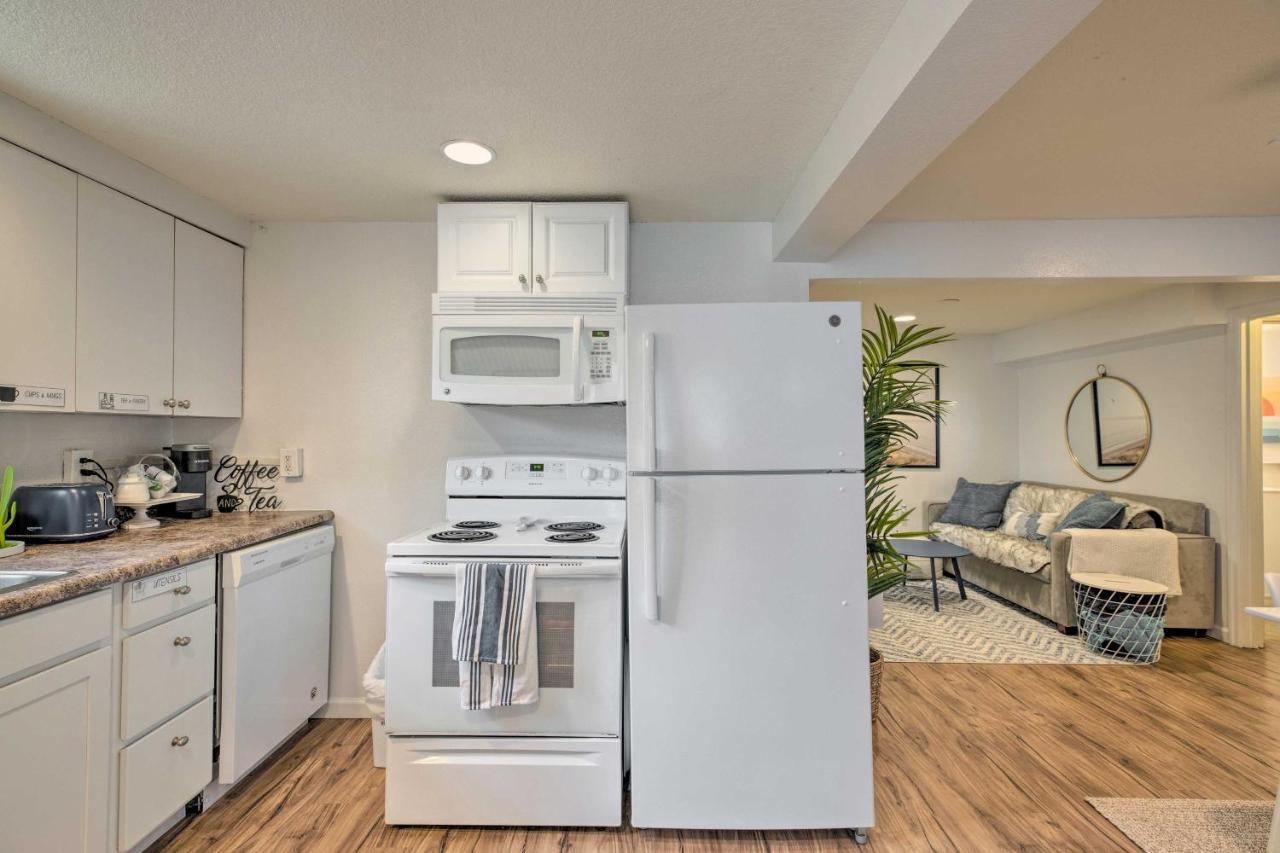 Rockaway Beach Condo - Beach Access Nearby! Bagian luar foto